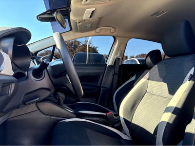 2022 Nissan Versa SV