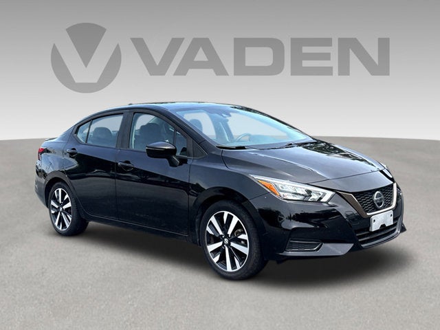2022 Nissan Versa SR