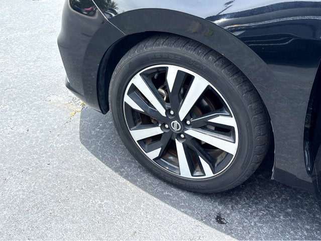 2022 Nissan Versa SR