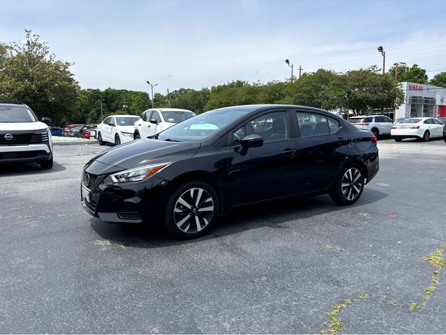 2022 Nissan Versa SR