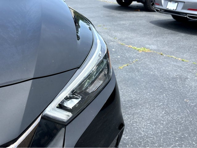 2022 Nissan Versa SR