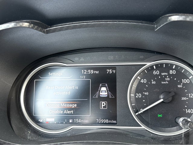 2022 Nissan Versa SR