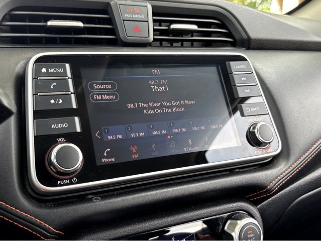 2022 Nissan Versa SR