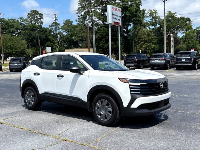 2025 Nissan Kicks S