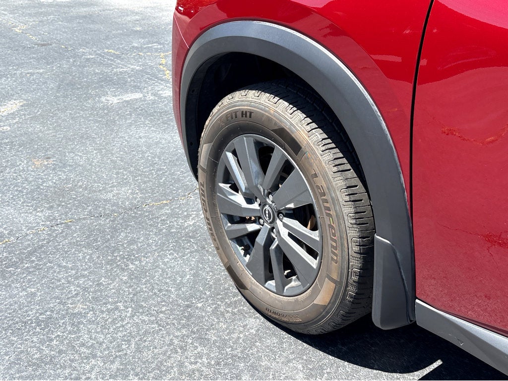 2023 Nissan Pathfinder SV