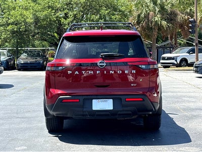2023 Nissan Pathfinder SV