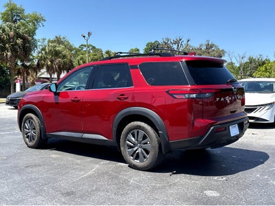 2023 Nissan Pathfinder SV