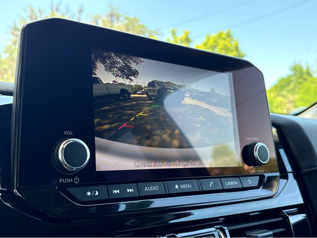 2023 Nissan Pathfinder SV