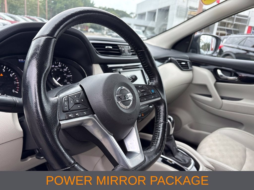 2022 Nissan Rogue Sport SV