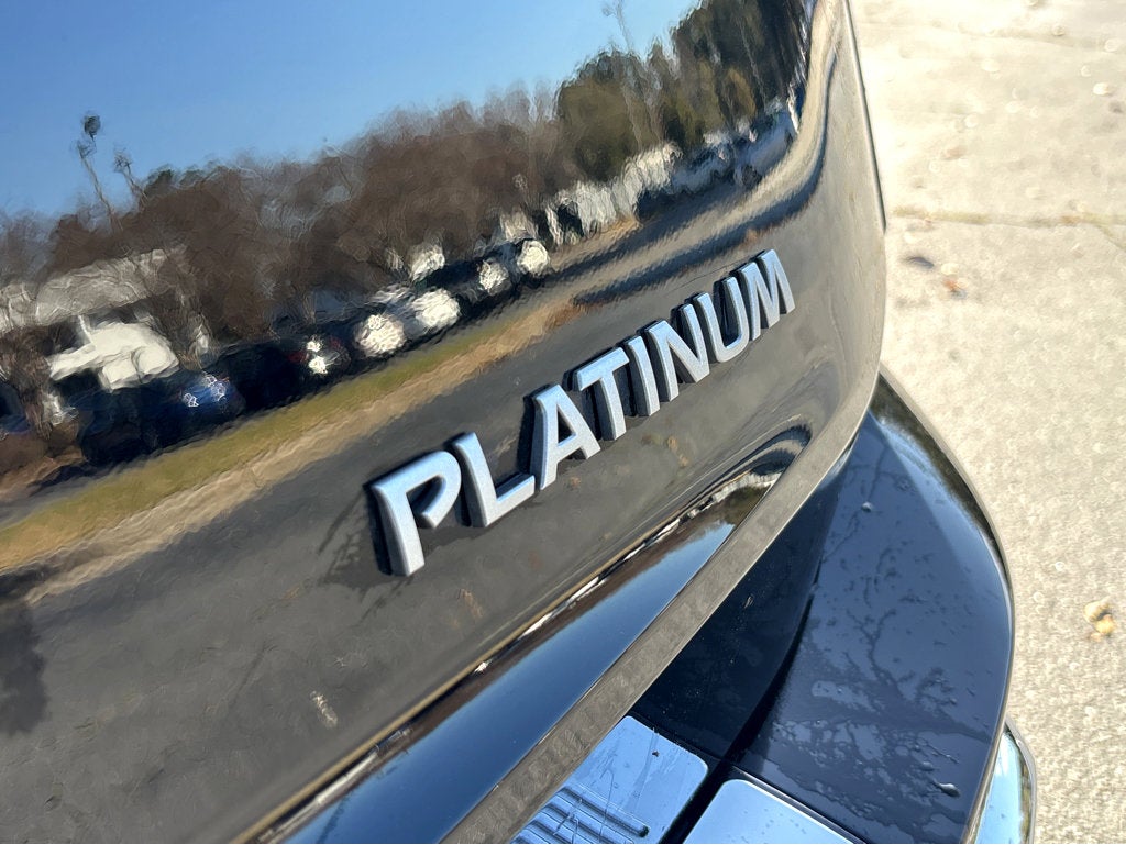 2025 Nissan Rogue Platinum