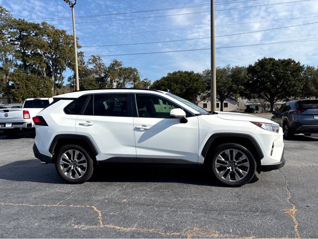 2019 Toyota RAV4 XLE Premium