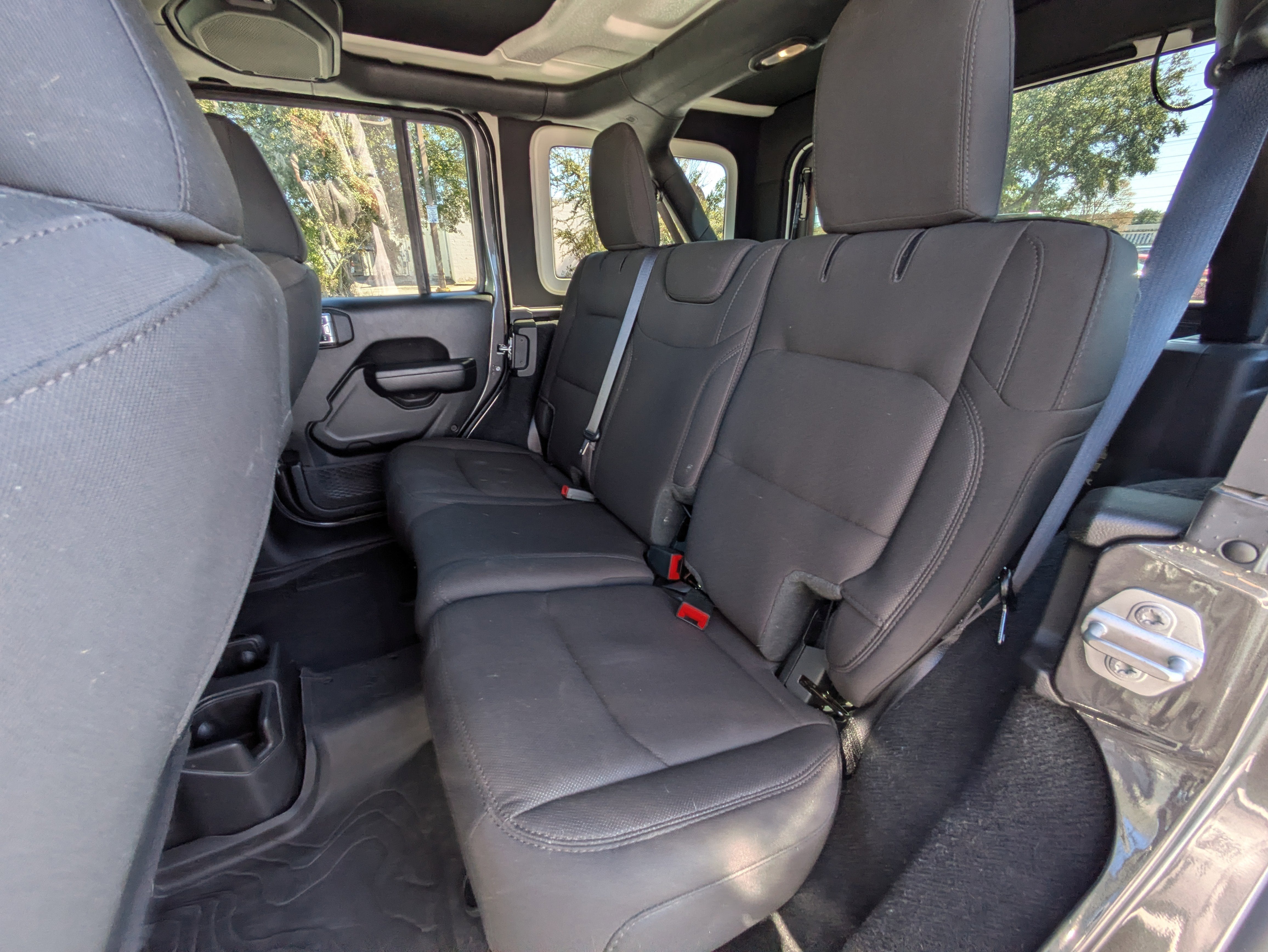 2023 Jeep Wrangler Sport Altitude