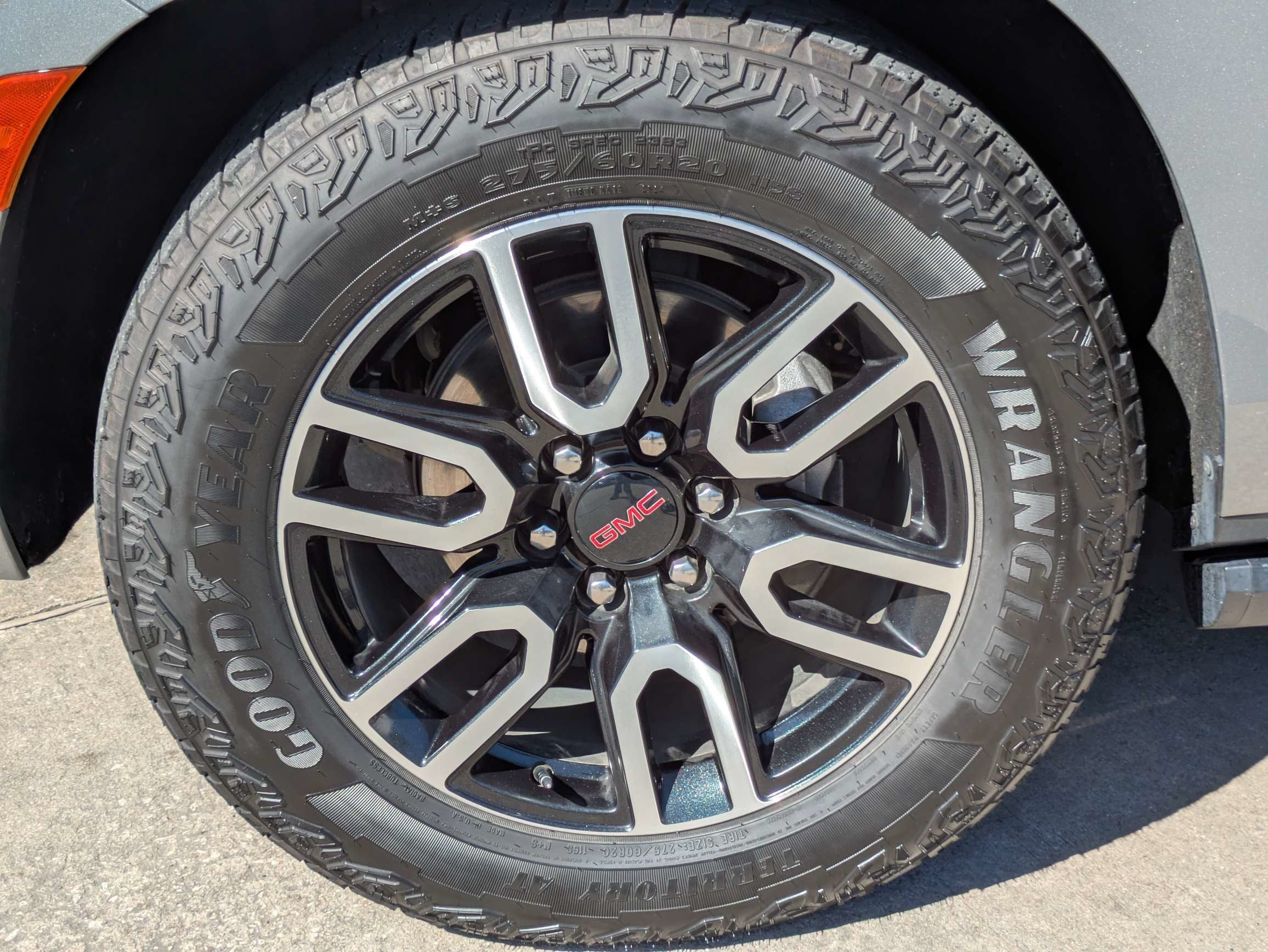 2023 GMC Yukon AT4