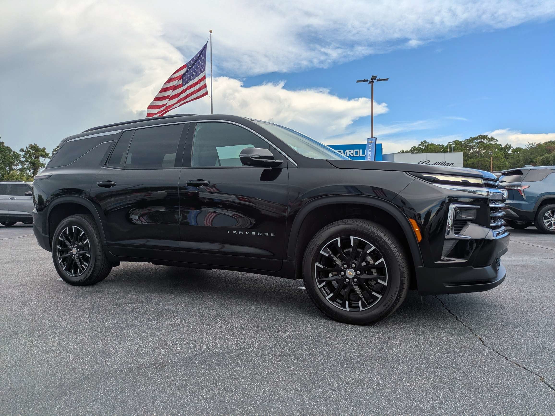 2026 Chevrolet Traverse FWD LT