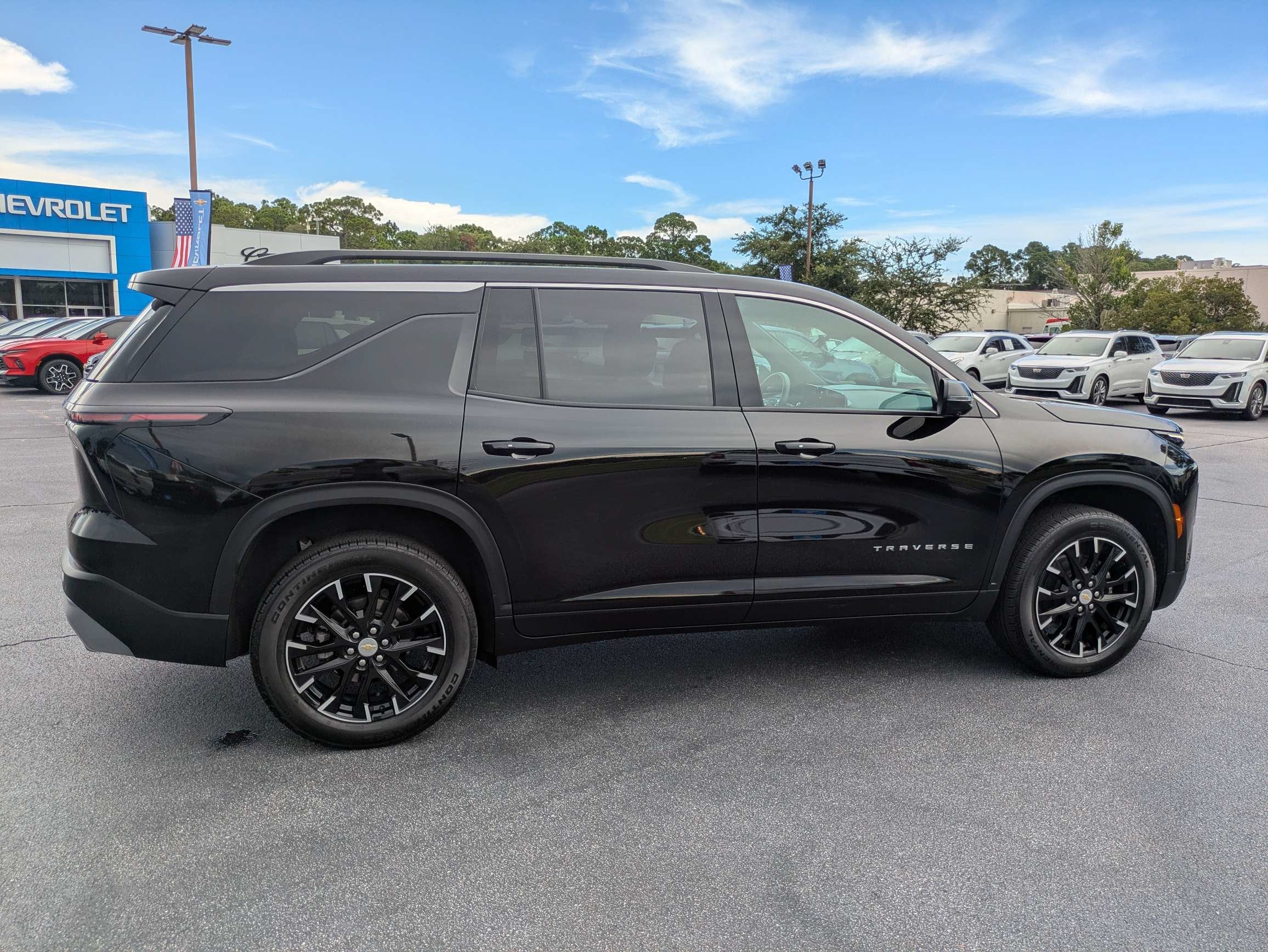 2026 Chevrolet Traverse FWD LT