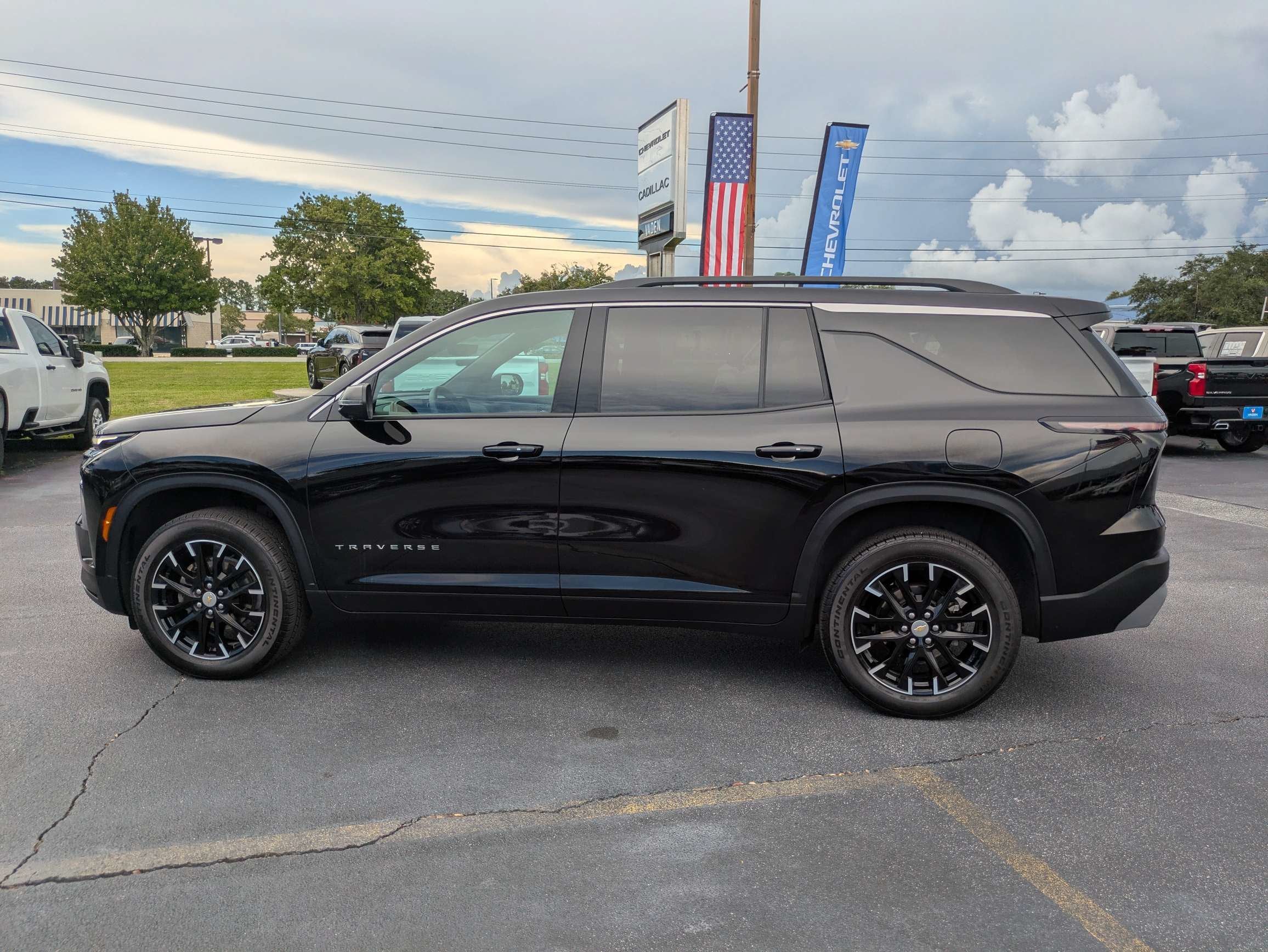 2026 Chevrolet Traverse FWD LT