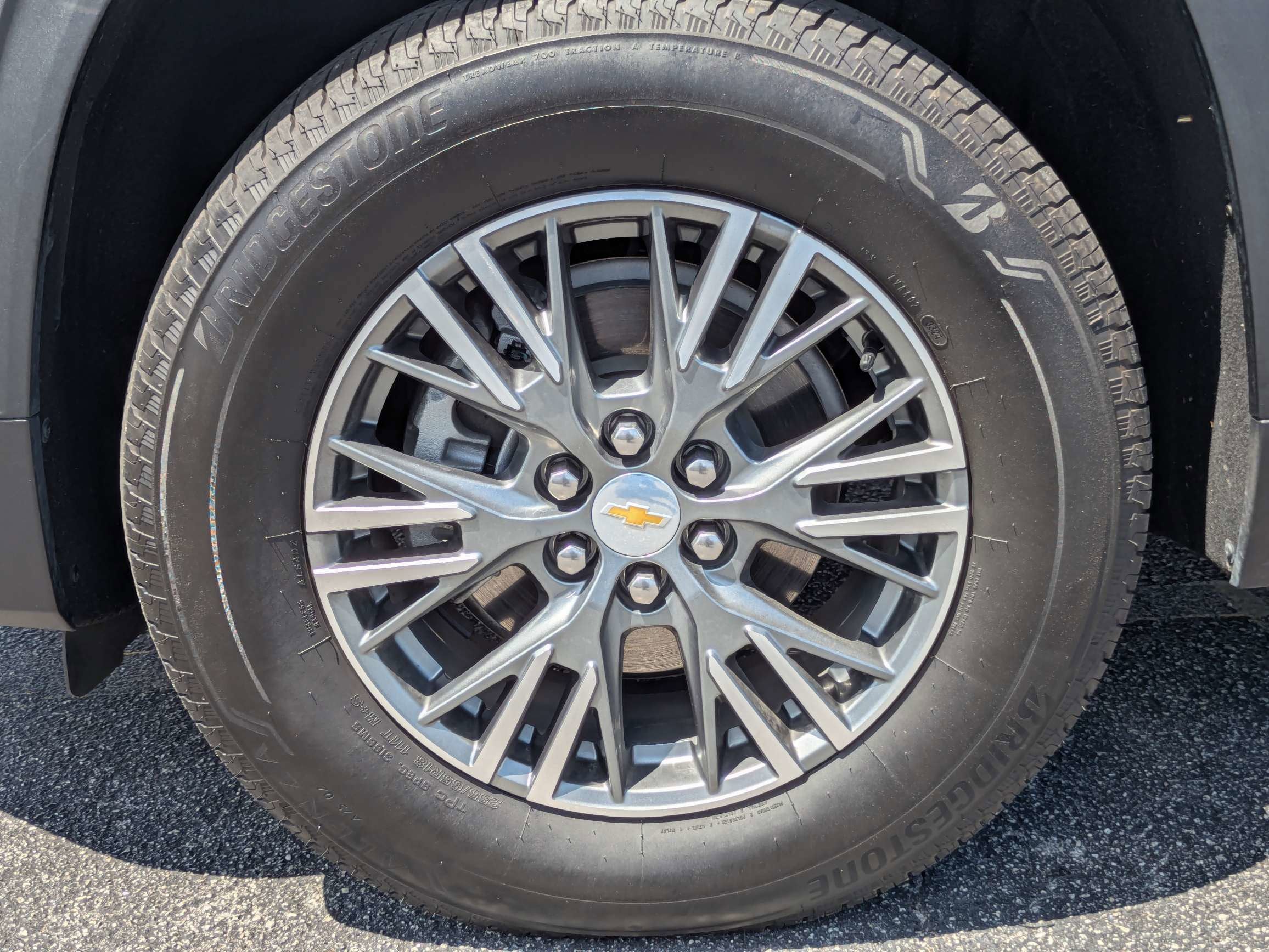 2024 Chevrolet Traverse FWD LT
