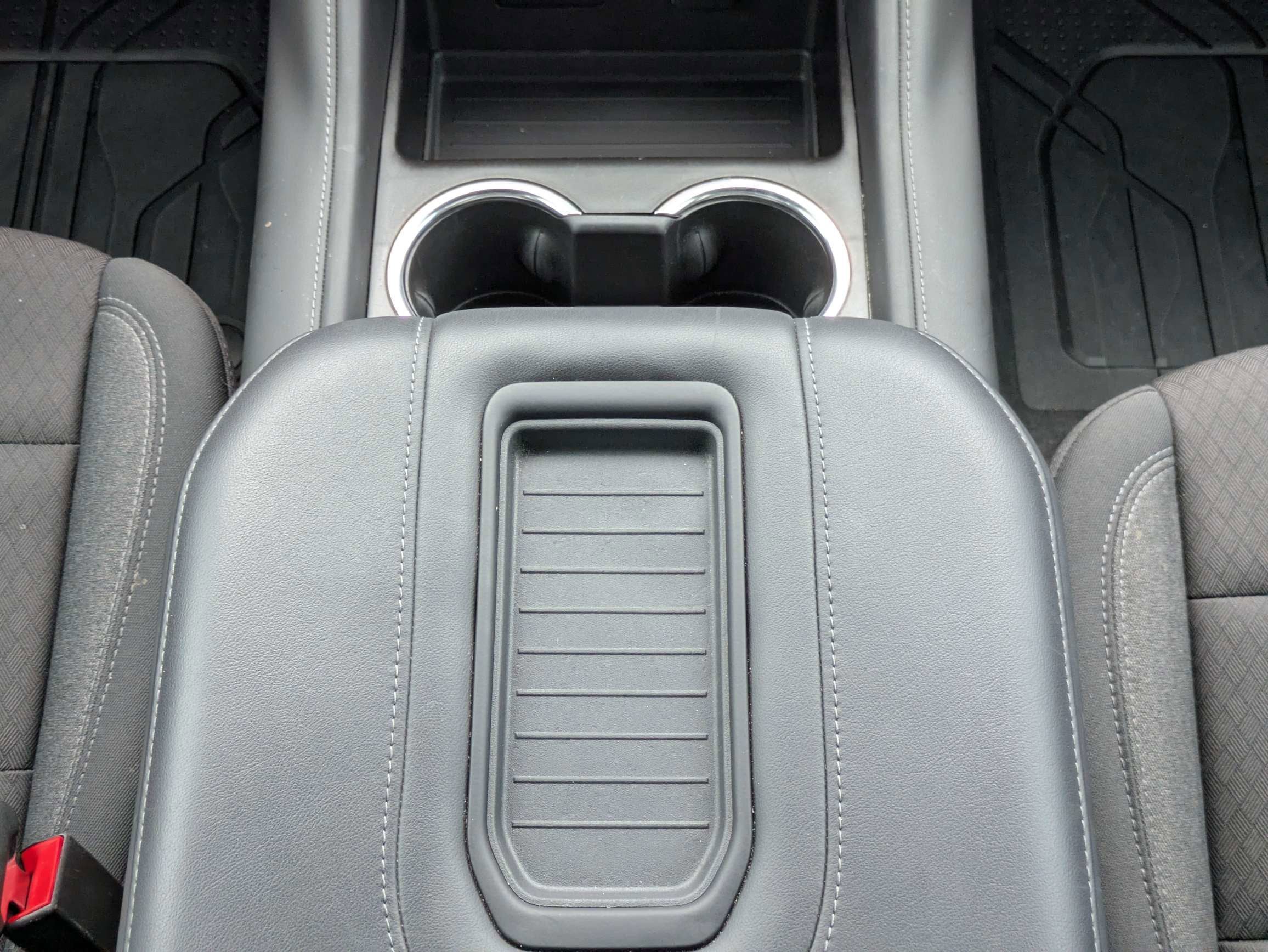 2024 Chevrolet Suburban LS