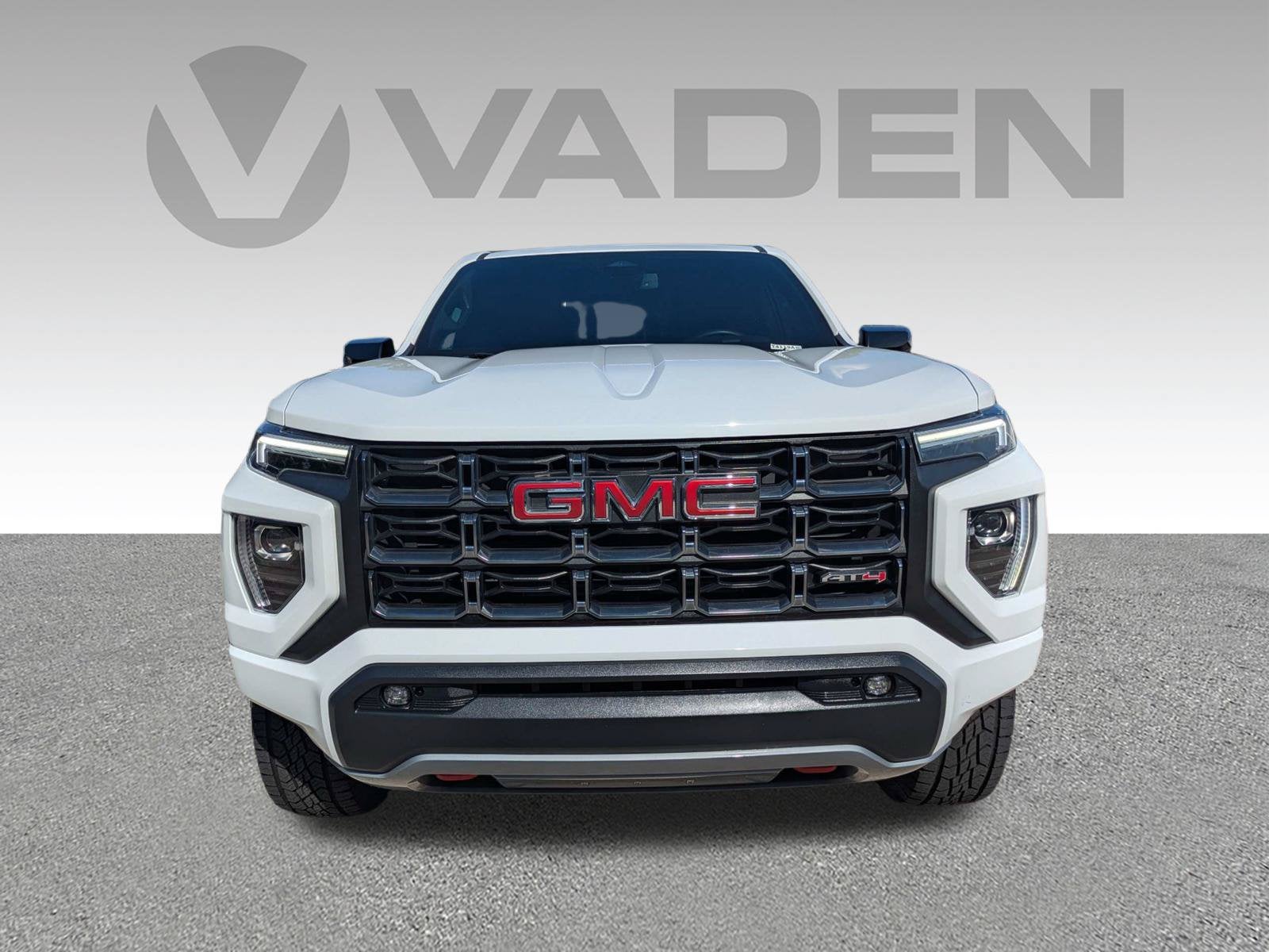 2023 GMC Canyon 4WD AT4