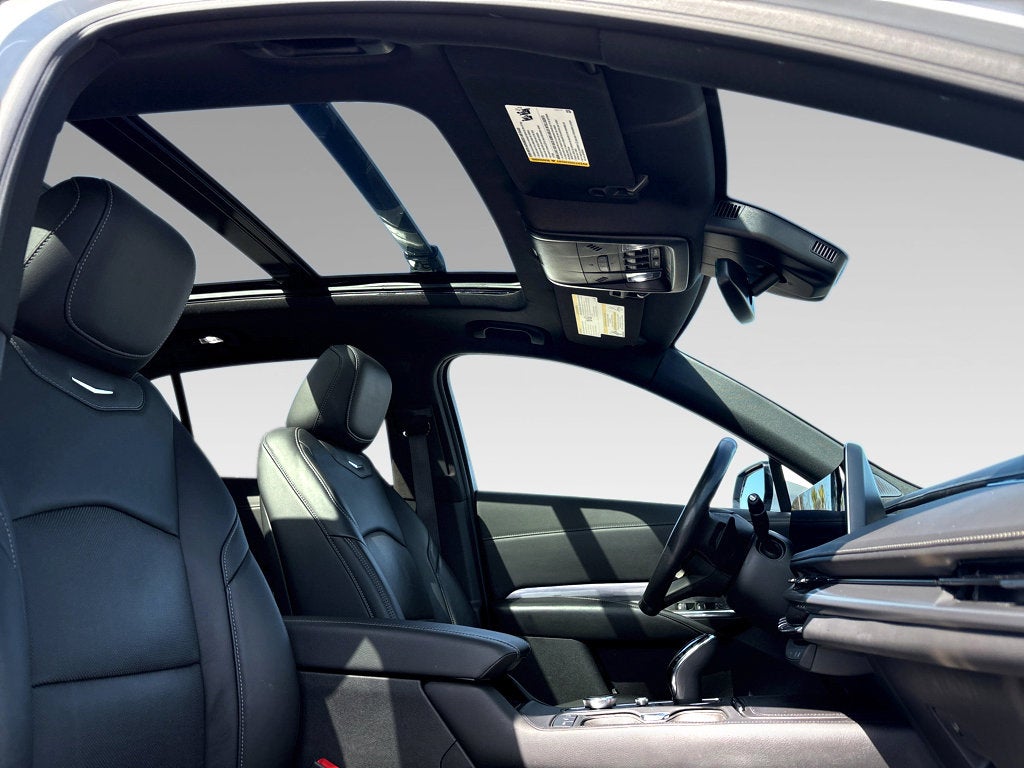 2024 Cadillac XT4 FWD Premium Luxury