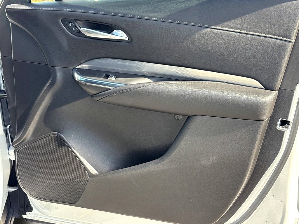 2024 Cadillac XT4 FWD Premium Luxury