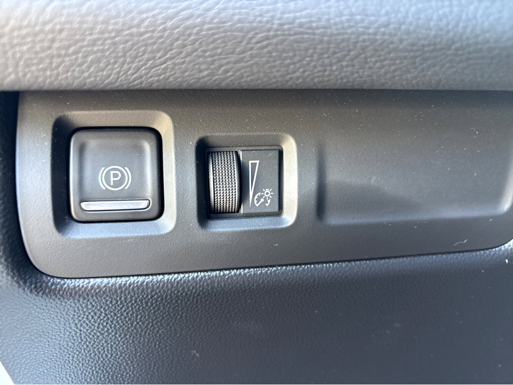 2024 Cadillac XT4 FWD Premium Luxury