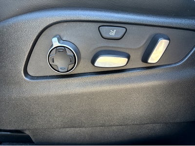 2024 Cadillac XT4 FWD Premium Luxury