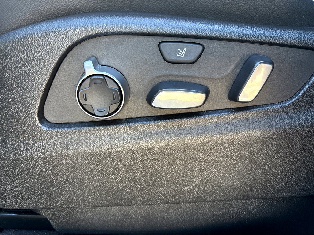 2024 Cadillac XT4 FWD Premium Luxury