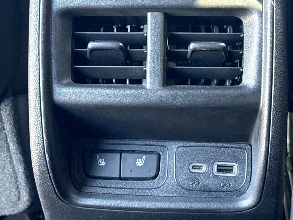 2024 Cadillac XT4 FWD Premium Luxury