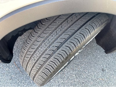 2024 Cadillac XT4 FWD Premium Luxury