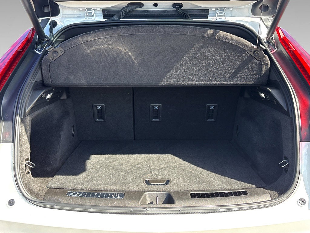 2024 Cadillac XT4 FWD Premium Luxury