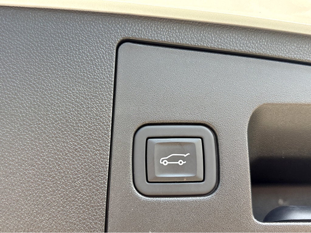 2024 Cadillac XT4 FWD Premium Luxury