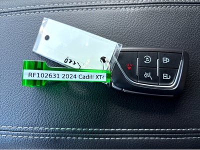 2024 Cadillac XT4 FWD Premium Luxury