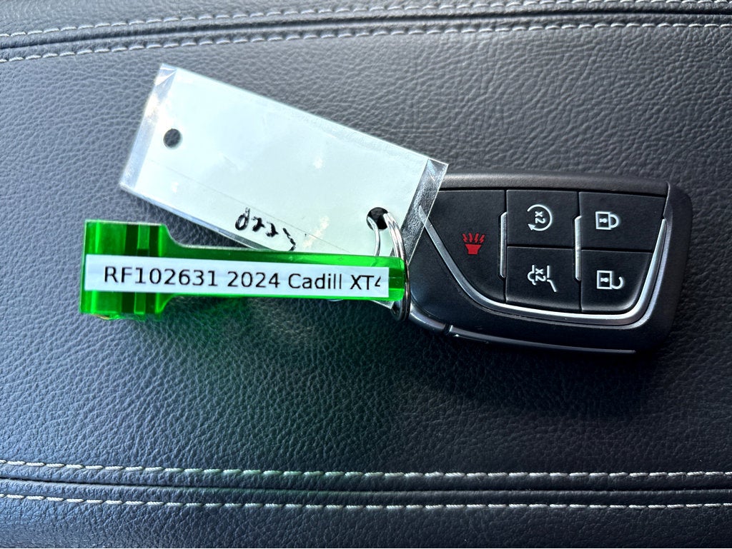 2024 Cadillac XT4 FWD Premium Luxury