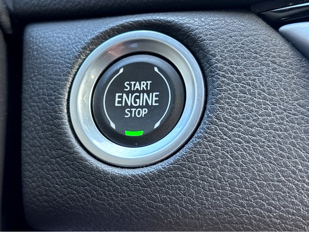 2024 Cadillac XT4 FWD Premium Luxury