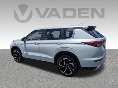 2024 Mitsubishi Outlander Base