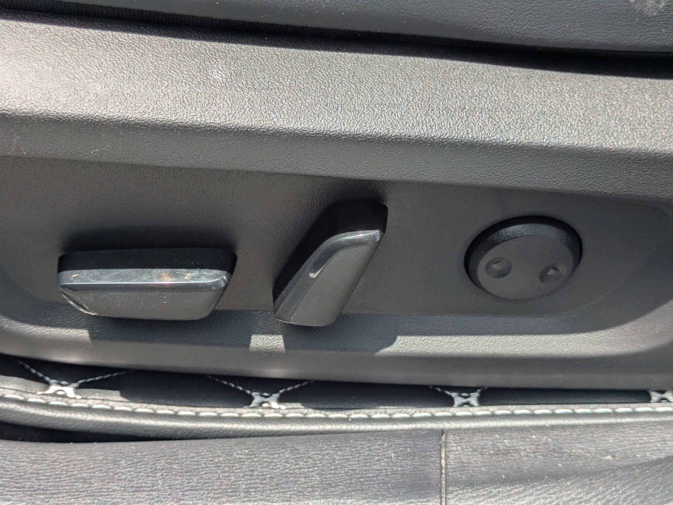 2024 Mitsubishi Outlander Base