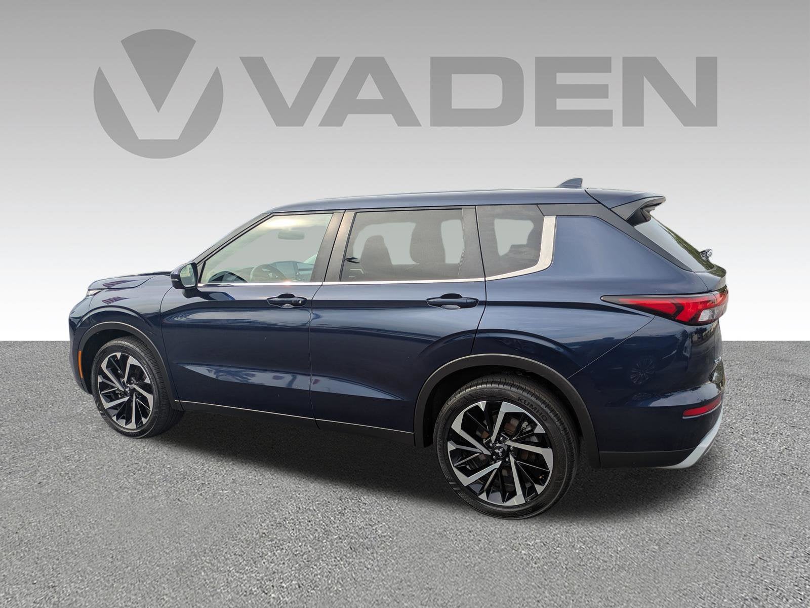 2024 Mitsubishi Outlander SE Black Edition