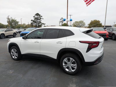 2025 Chevrolet Trax LS