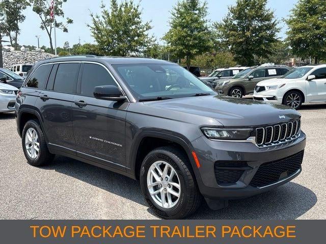 2023 Jeep Grand Cherokee Laredo 4x2