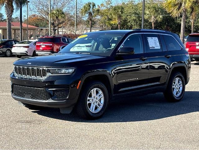 2023 Jeep Grand Cherokee Laredo 4x4