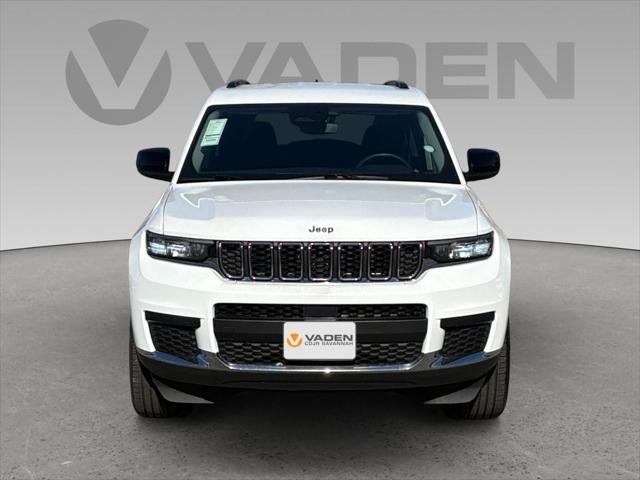 2023 Jeep Grand Cherokee L Laredo 4x2