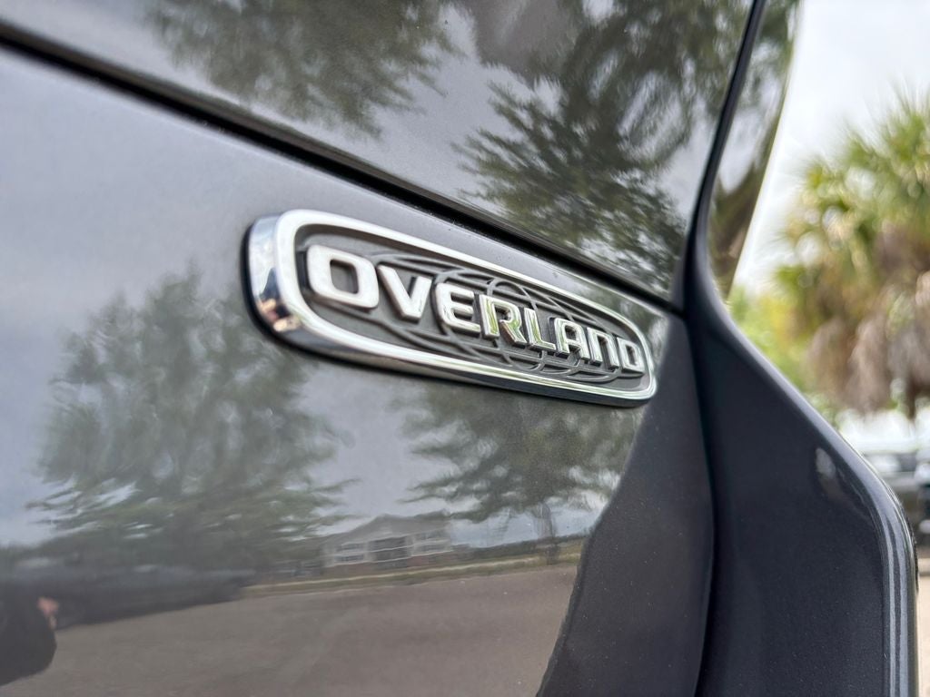 2022 Jeep Grand Cherokee L Overland 4x2