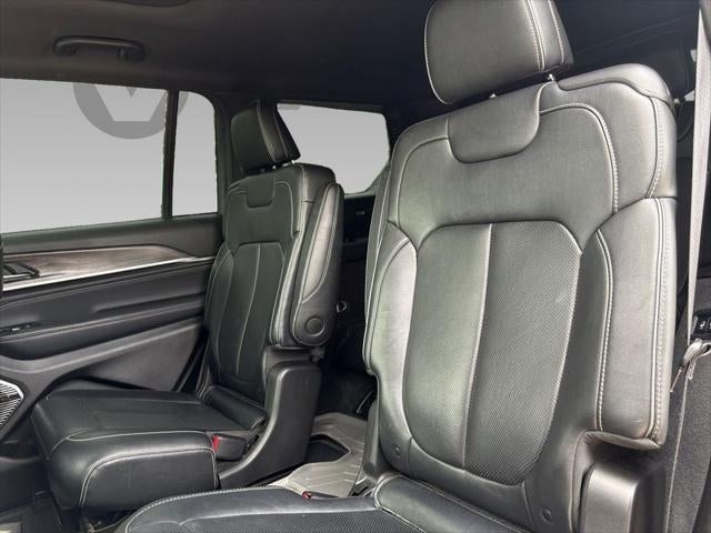 2022 Jeep Grand Cherokee L Overland 4x2