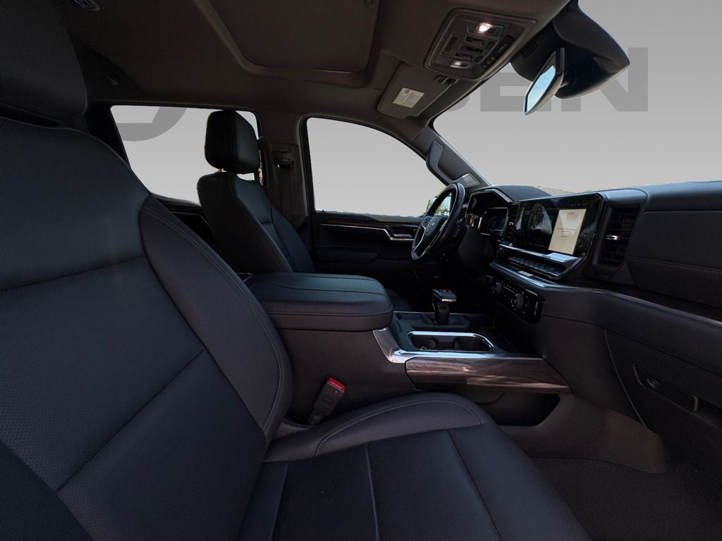 2023 Chevrolet Silverado 1500 4WD Crew Cab Short Bed LTZ