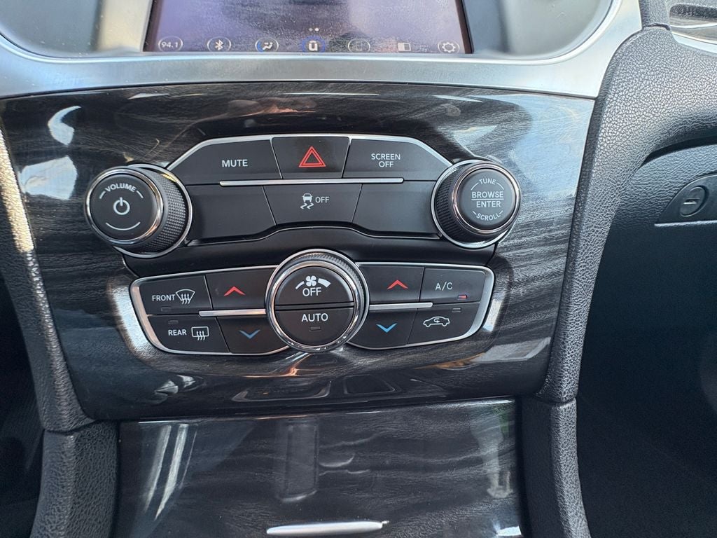 2019 Chrysler 300 Touring