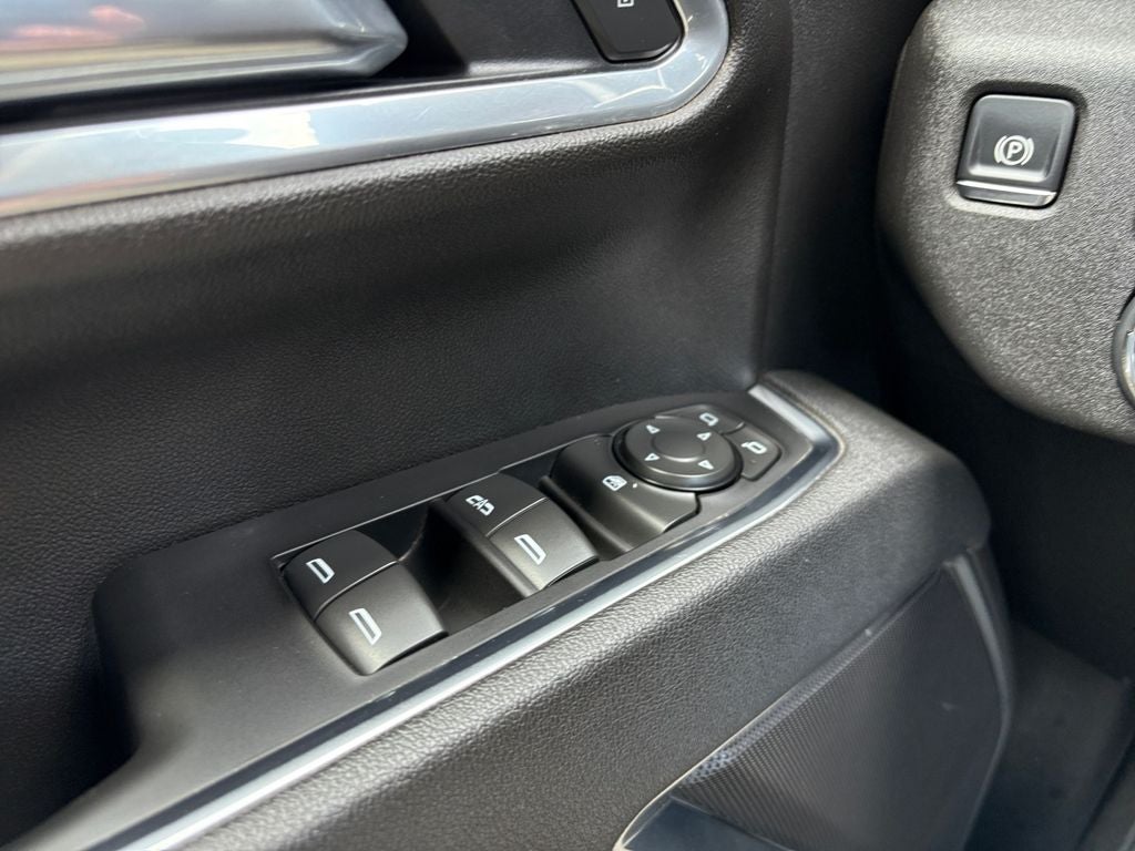 2025 Chevrolet Silverado 2500HD 4WD Crew Cab Standard Bed LT