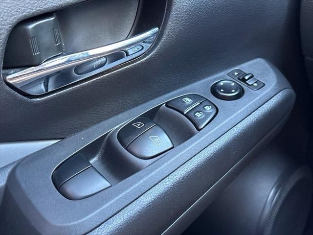 2023 Nissan Kicks SR Xtronic CVT