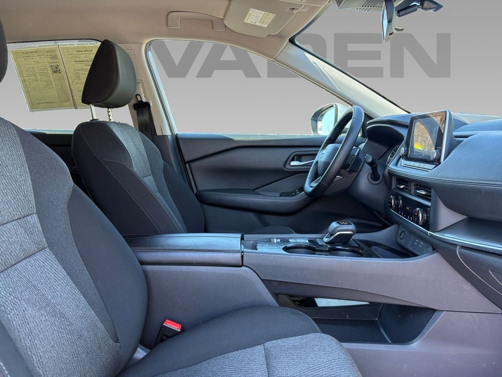 2025 Nissan Rogue SV FWD