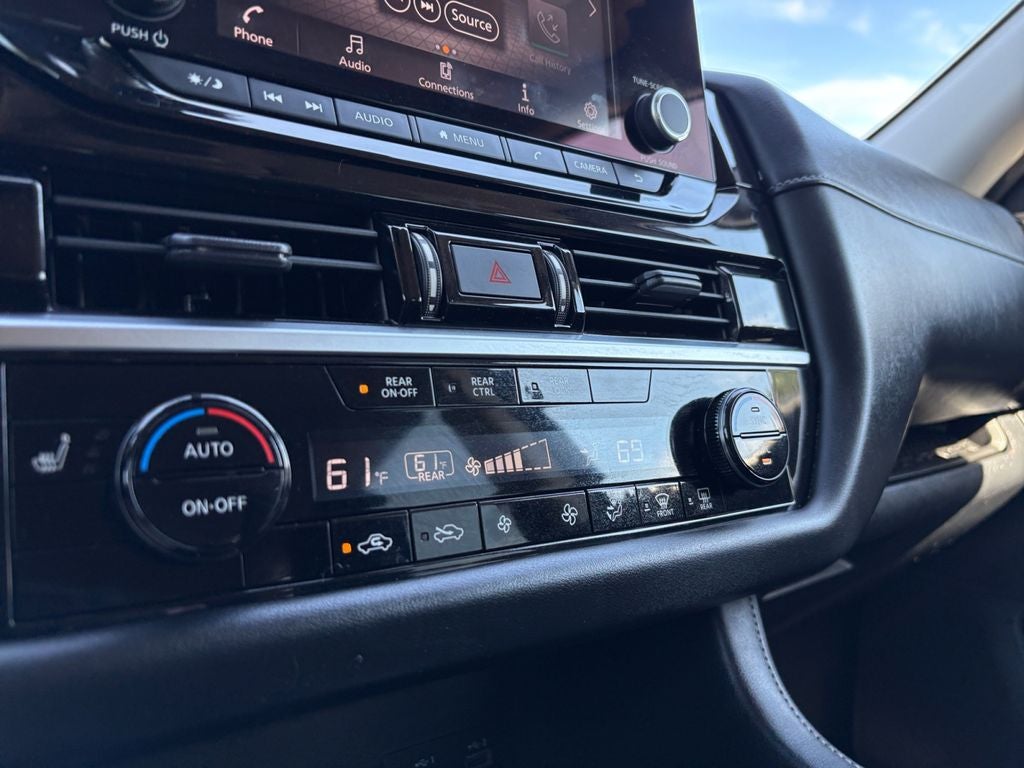 2023 Nissan Pathfinder SV FWD